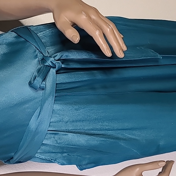 Jumpsuit Size Large Teal Green Satin Dressy Culotte Pants Drape Front Festive - Picture 3 of 9